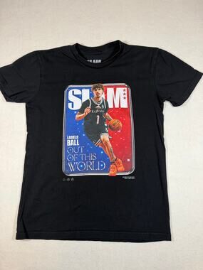SLAM LaMelo Ball T-Shirt Men’s Medium Out Of This World Basketball Graphic Tee